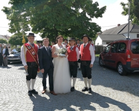 Hochzeit-Sabine-und-Lukas-Musikverein-Pregarten-Gratulieren